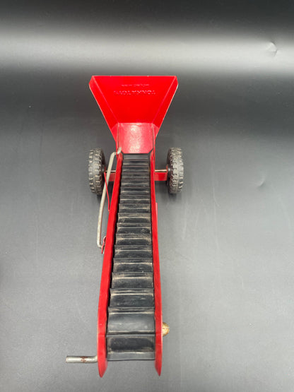 Vintage Tonka Red Pressed Steel Sand
Loader Toy Made in
USA