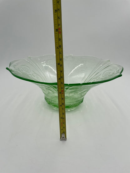 Rare 1937 Lancaster
Elegant Depression
Glass Sphinx Centerpiece Bowl Uranium - Vintosh Vintage