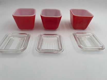 Vintage Pyrex Refrigerator Dish Small Red Rectangular 501-B with Lids Set/3 - Vintosh Vintage