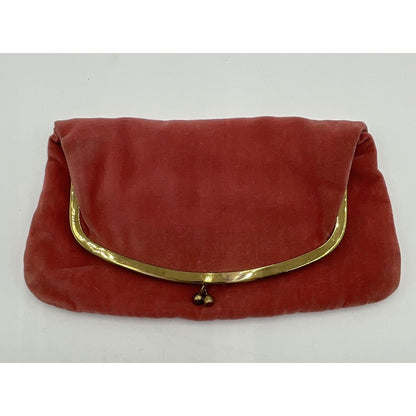 1950s MelTon Clutch Velvet Purse Coral/Peach w/ Gold Kiss Clasp (A5) - Vintosh Vintage