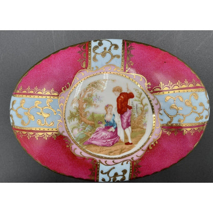 KPM Germany Hand Painted Courting Couple Scene Vanity Box (B6) - Vintosh Vintage