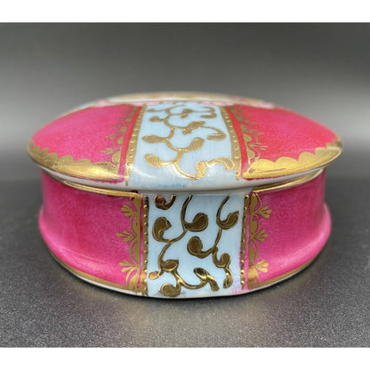 KPM Germany Hand Painted Courting Couple Scene Vanity Box (B6) - Vintosh Vintage