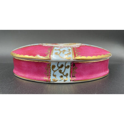 KPM Germany Hand Painted Courting Couple Scene Vanity Box (B6) - Vintosh Vintage