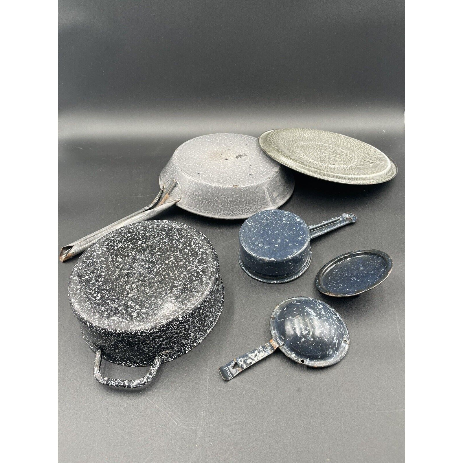 Six Piece Vintage Enameled Cookware (A3) - Vintosh Vintage