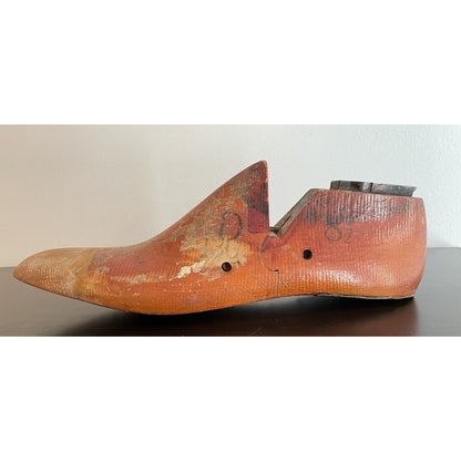 1968 J.V. Wooden Shoe Last Form Size 8 1/2 D          (C3) - Vintosh Vintage