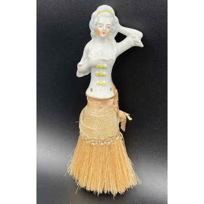 1920s Colonial Lady Porcelain Vanity Boudoir Brush Germany (C6) - Vintosh Vintage
