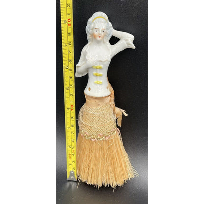 1920s Colonial Lady Porcelain Vanity Boudoir Brush Germany (C6) - Vintosh Vintage
