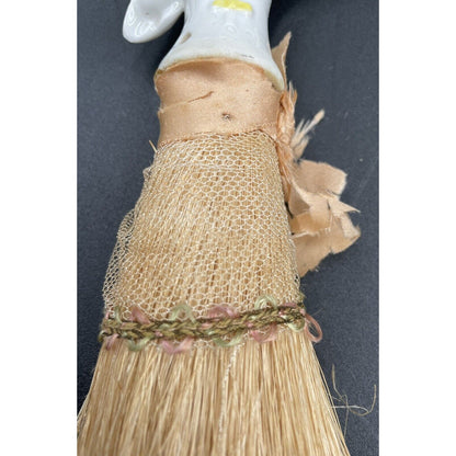 1920s Colonial Lady Porcelain Vanity Boudoir Brush Germany (C6) - Vintosh Vintage
