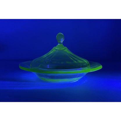 Vintage Green Depression Glass Round Covered Butter Dish (D1) - Vintosh Vintage