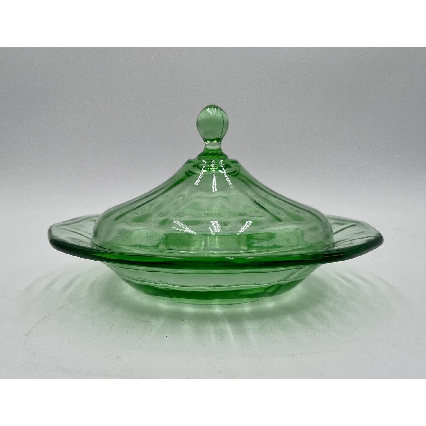 Vintage Green Depression Glass Round Covered Butter Dish (D1) - Vintosh Vintage