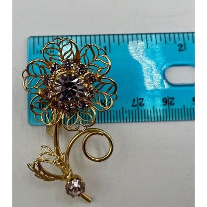 1950s Pink Rhinestone Gold Tone Filagree Long Stem Flower Brooch (A1) - Vintosh Vintage