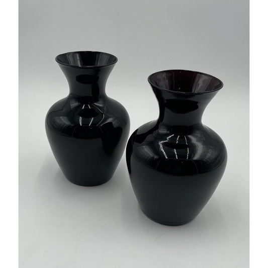 Vintage Pair of Small Glass Black Amethyst Bouquet Vases (D7) - Vintosh Vintage